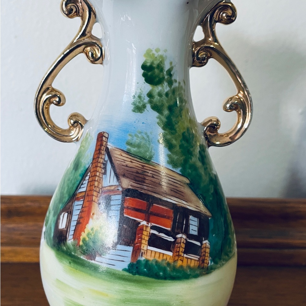 Charming Ceramic Vase with Gold Accents / Souvenir vase